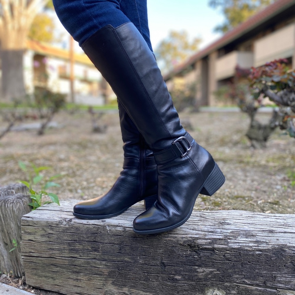 Black high shaft leather boots - Picture 2 of 10